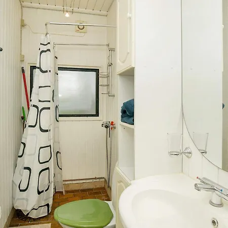 4 Person In Gilleleje-by Traum